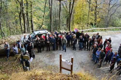 photo rassemblement en mémoire des victimes de l'avalanche Saint Etienne de Cuines